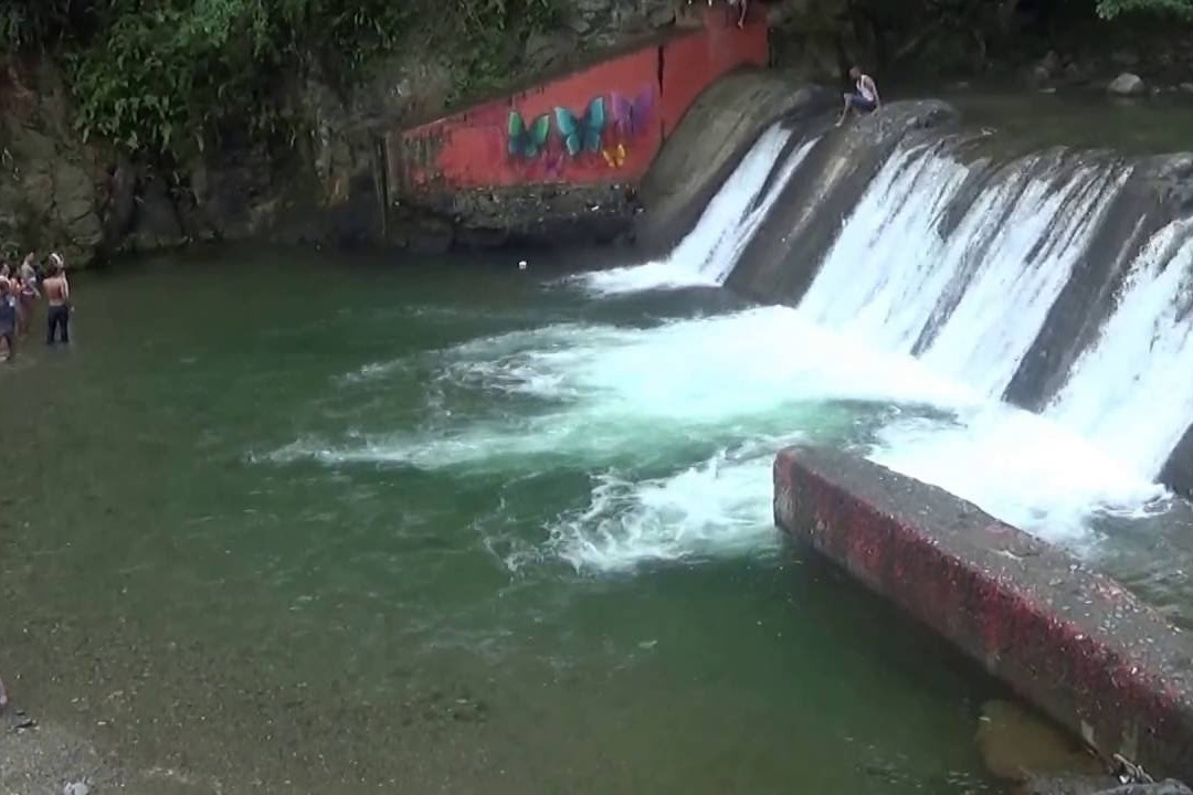 Balneario El Camellon-Bonao必去景点