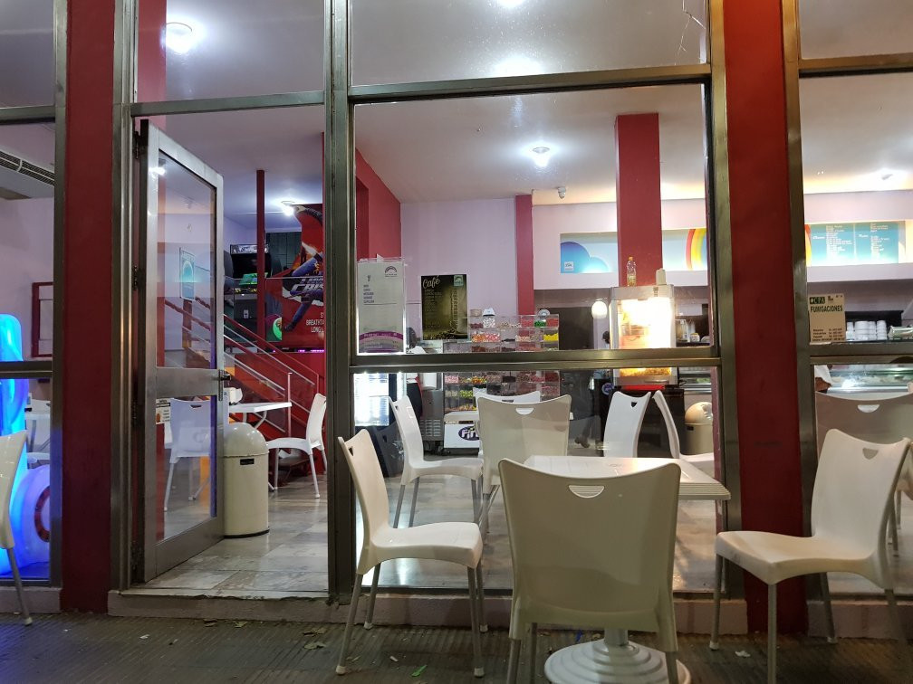 Riachuelo餐馆和美食-Heladeria Arcoiris