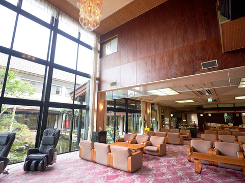 溪流温泉 桂山莊主图