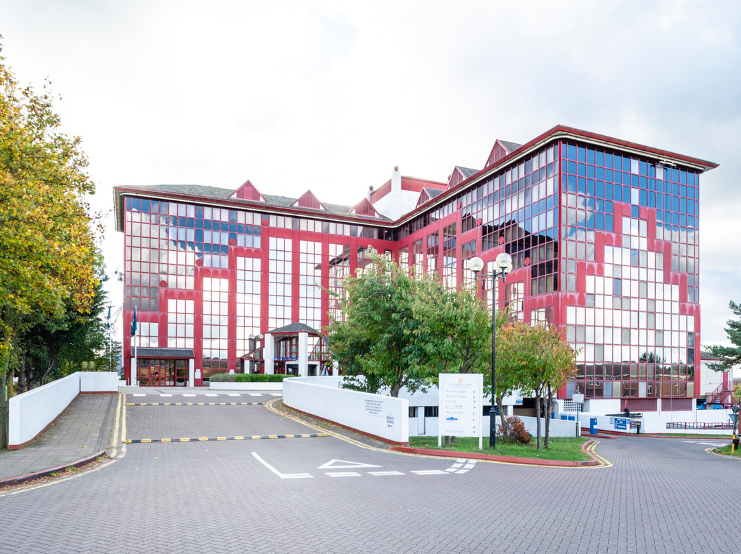 国敦斯劳温莎酒店主图