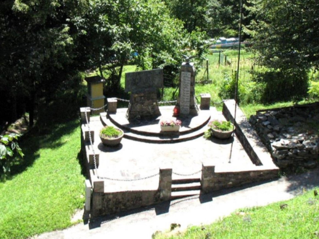 monumento ai caduti di Biegno景点图片
