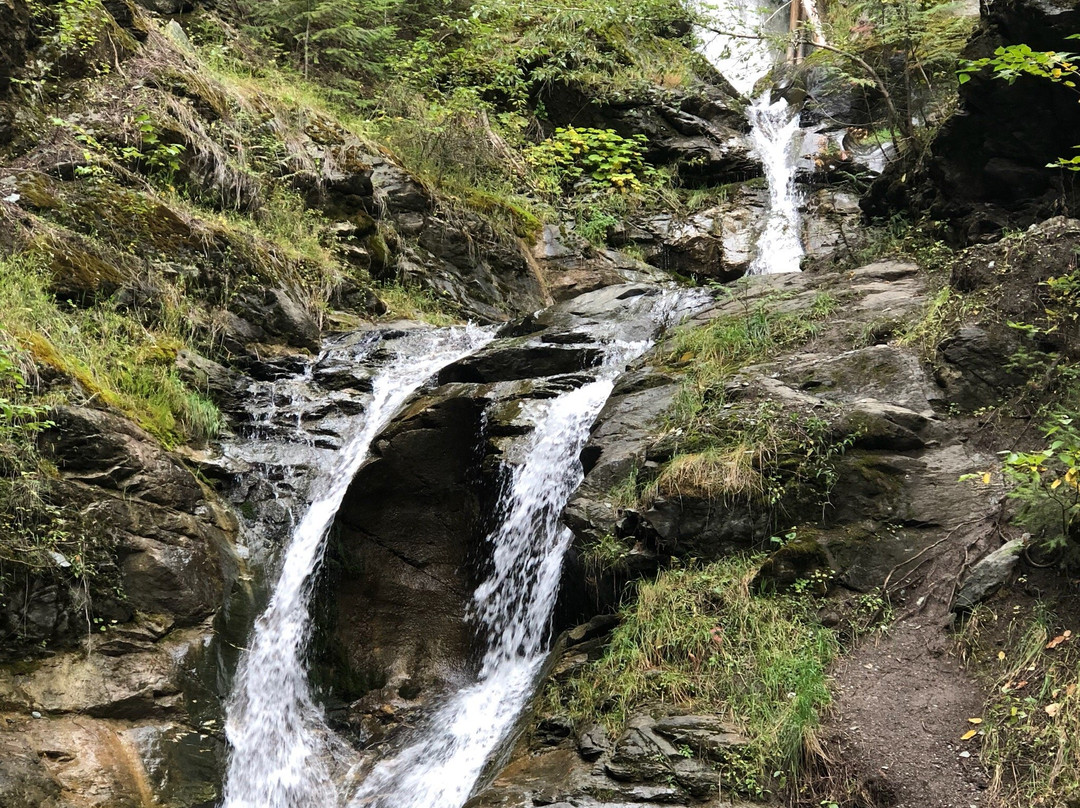 Evelyn Falls Trail-Anglemont必去景点