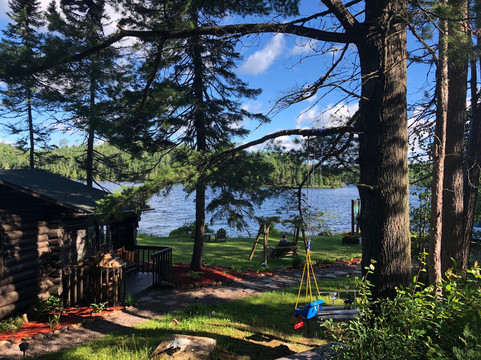 Loon Lake Lodge主图