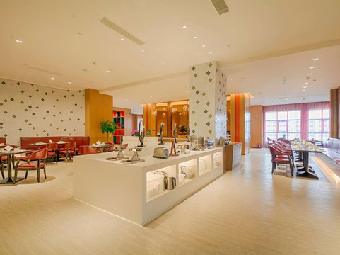 华美达安可酒店主图