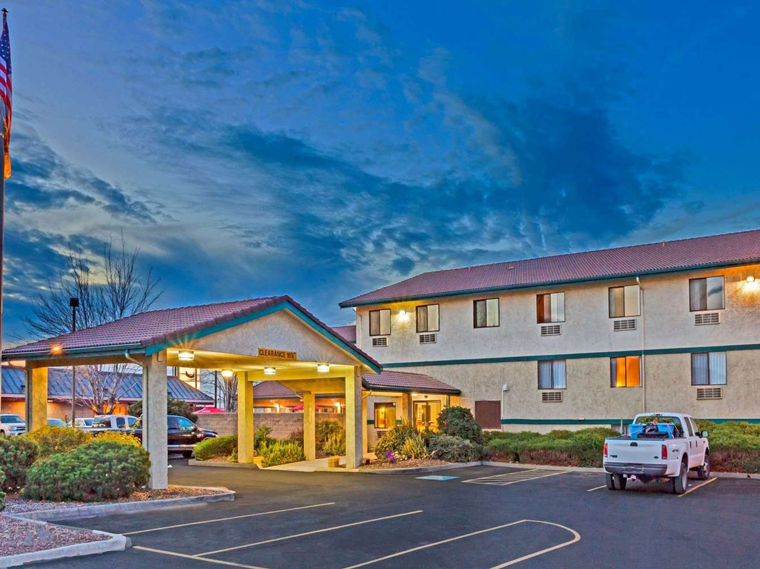 Super 8 by Wyndham Union Gap Yakima Area主图