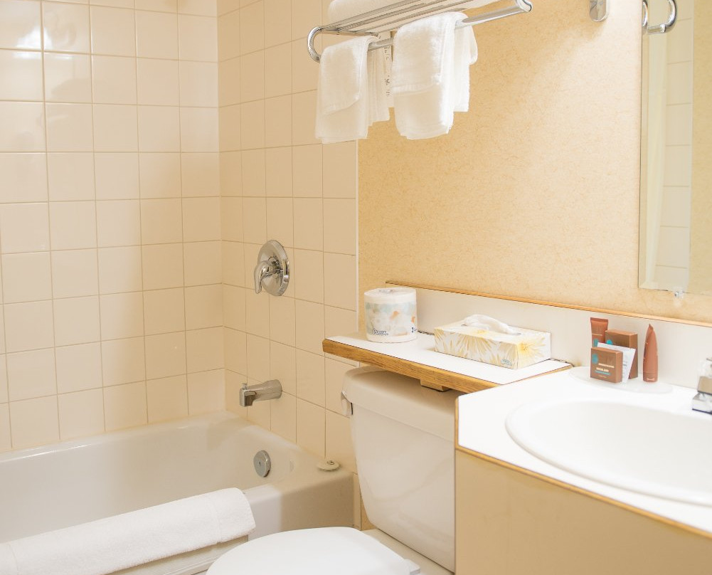 Marystown Hotel & Convention Centre主图