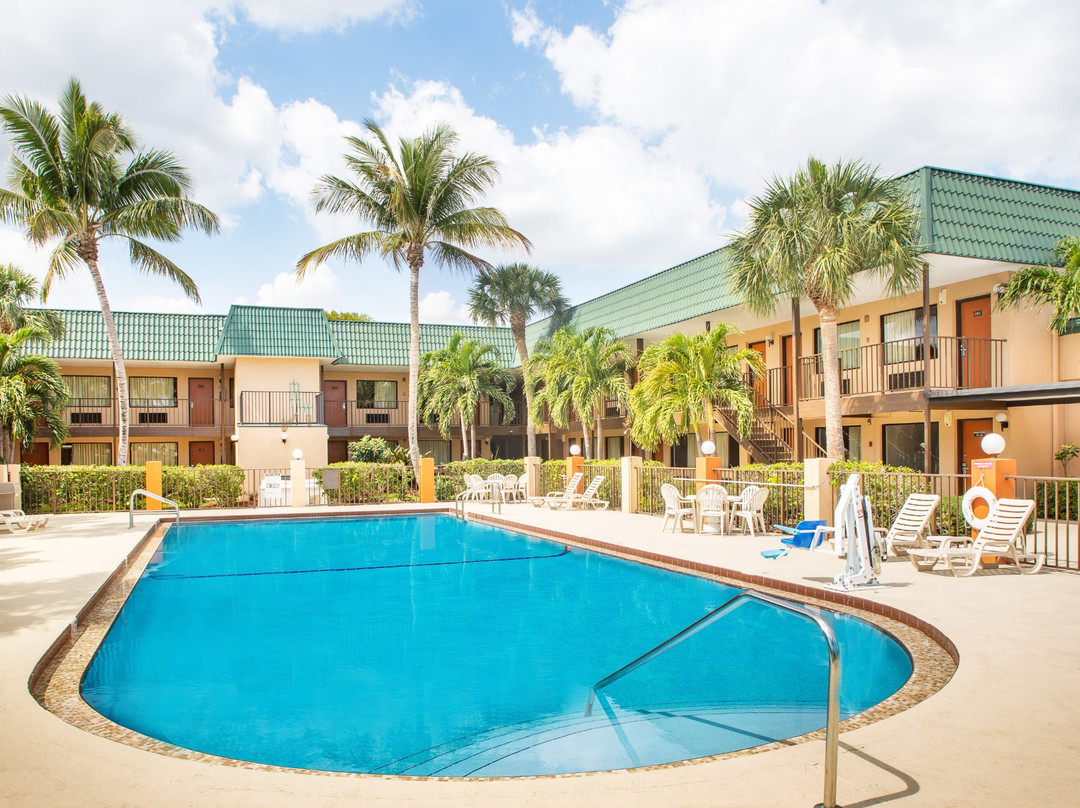 Super 8 by Wyndham North Palm Beach主图