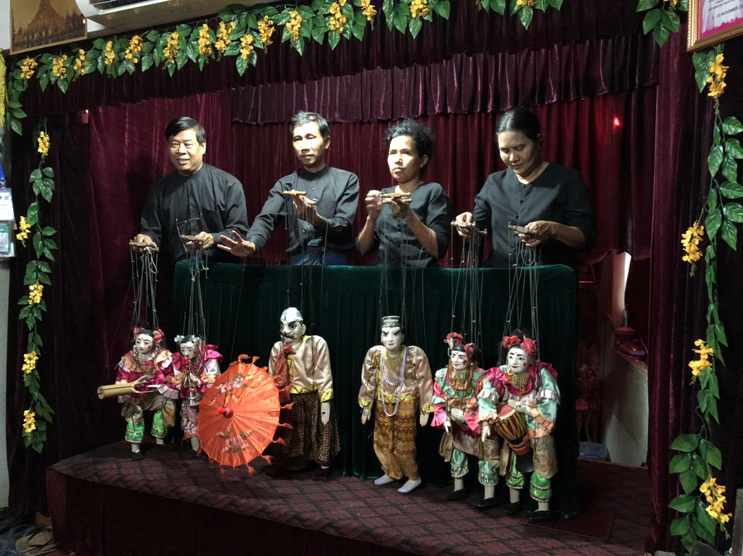 Htwe Oo Myanmar Puppet Show-仰光必去景点