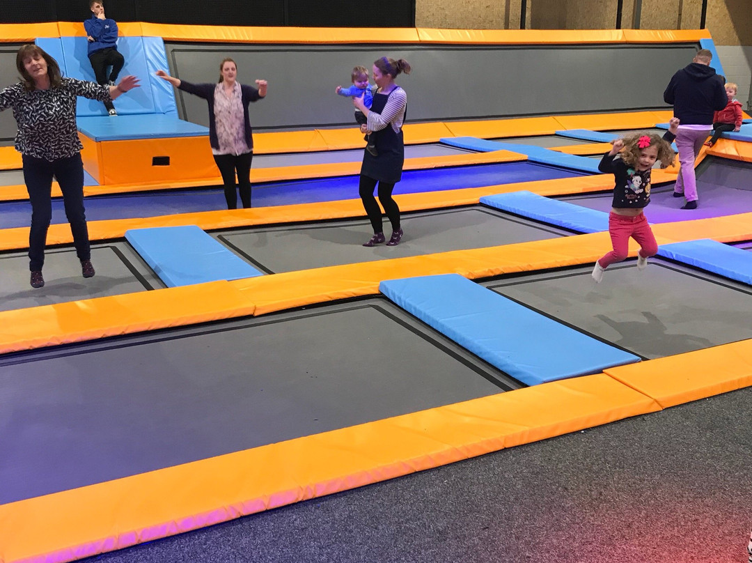 Go Bounce Extreme Trampoline Park景点图片