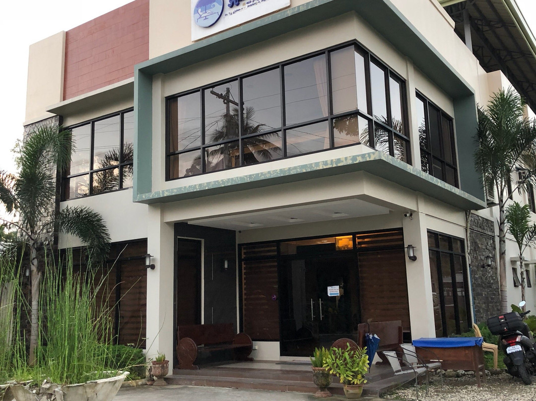 Sea Breeze Hotel主图