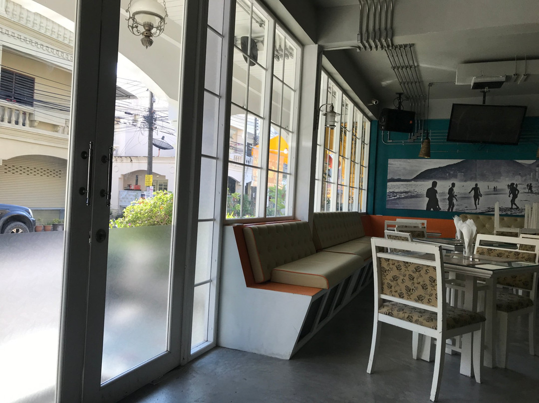 普吉岛班甫安达酒店主图