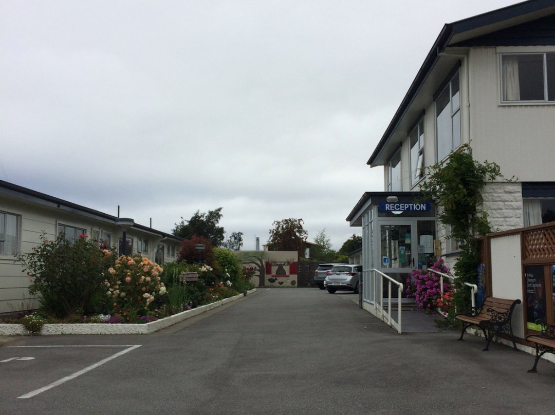 亚丁汽车旅馆主图