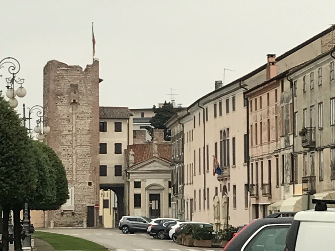 Viale dei Martiri景点图片