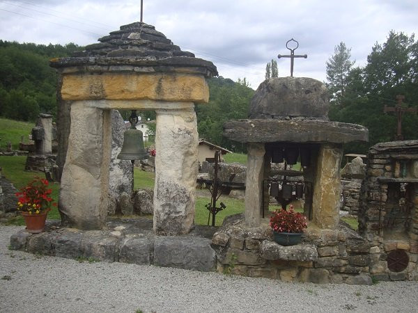 Chapelle Notre Dame de la Goutte-Montardit必去景点