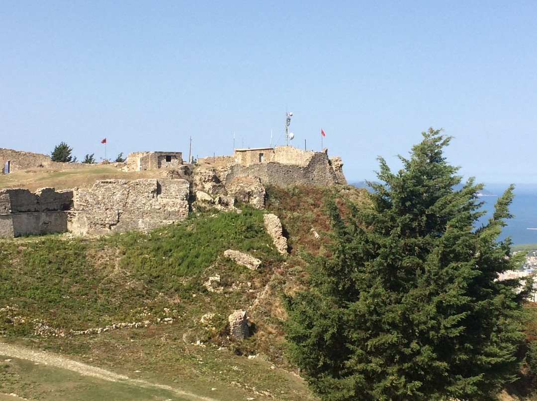 夫罗勒旅游景点-Kaninë Castle