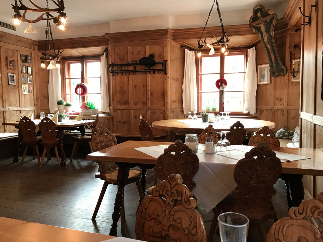 Ried im Oberinntal餐馆和美食-Gasthof Gemse