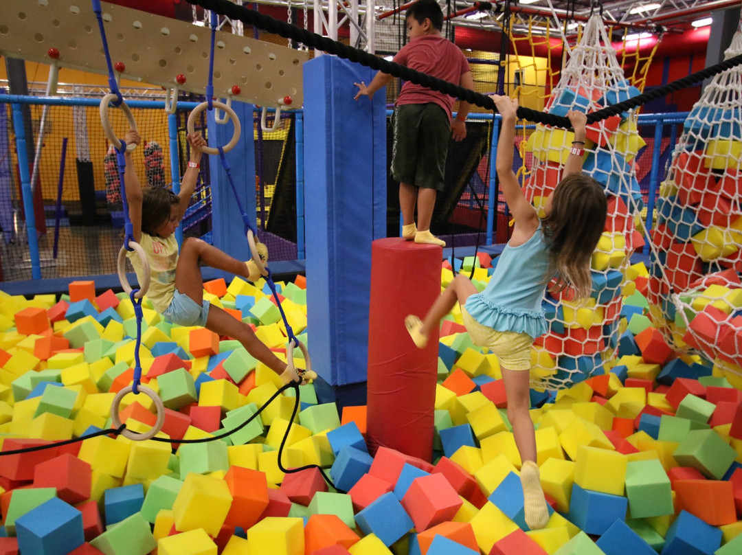 Planet Obstacle-玛丽湖必去景点