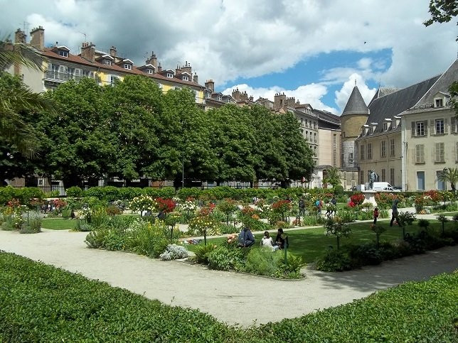 Jardin de Ville景点图片