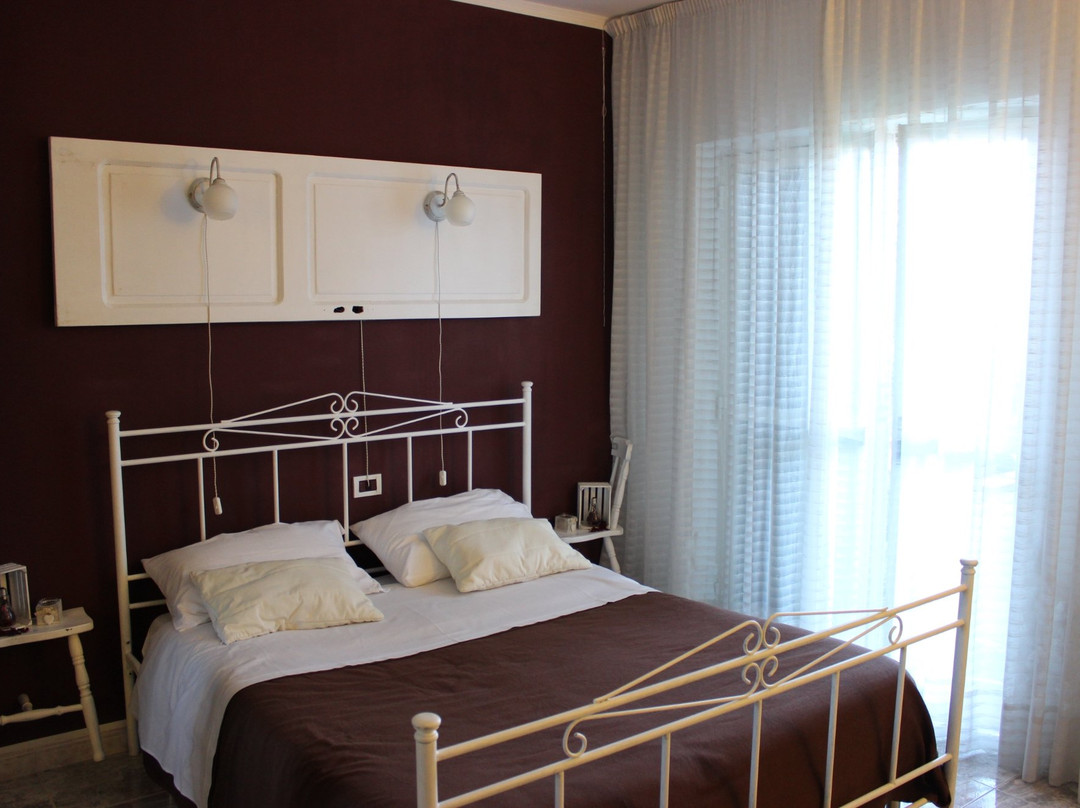 Cannitello酒店住宿-Il Ritrovo di Ulisse Bed & Breakfast