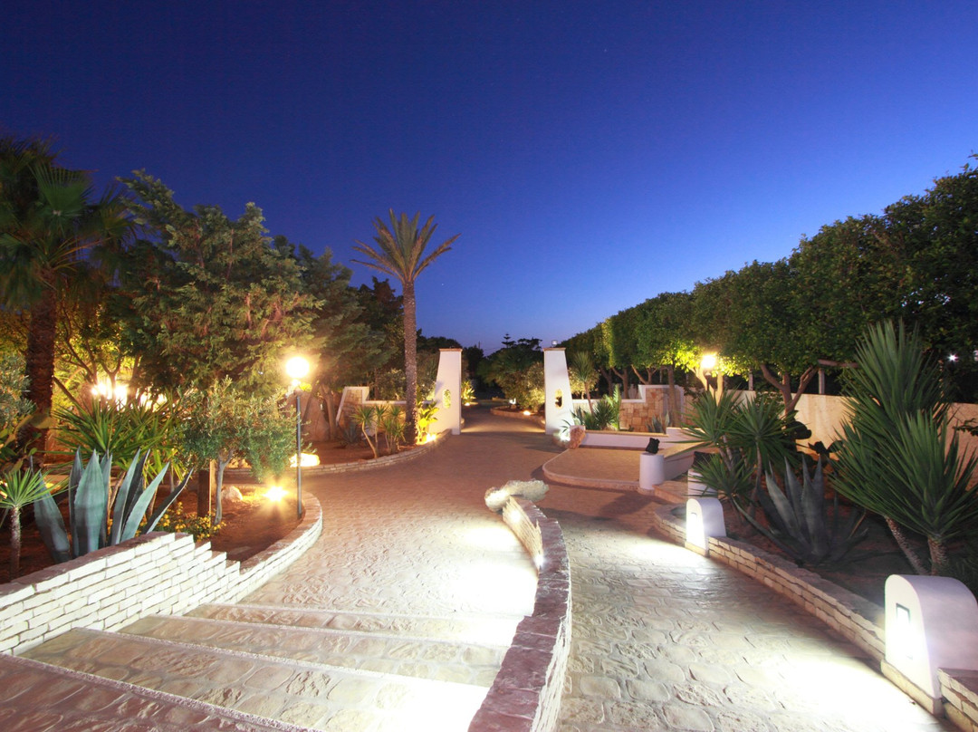 兰佩杜萨酒店住宿-Agriturismo Resort Costa House