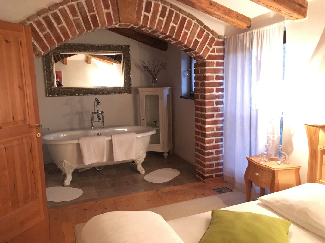 Apolonia Guest House主图