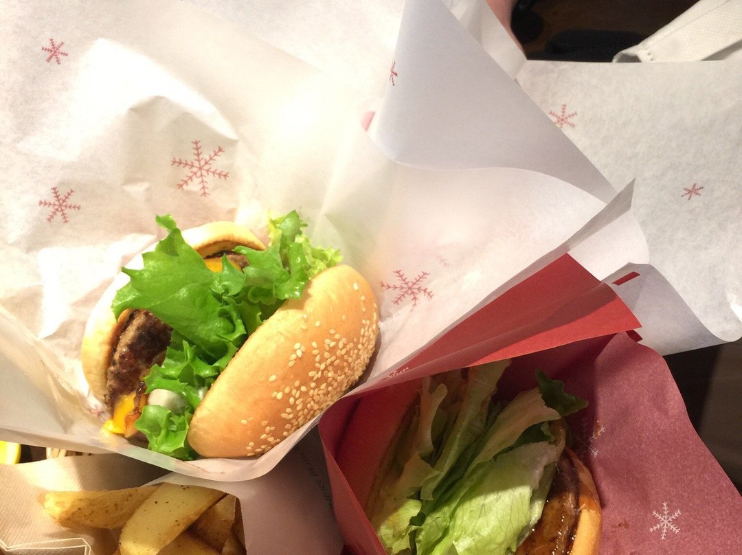 フレッシュネスバーガー 東池袋店