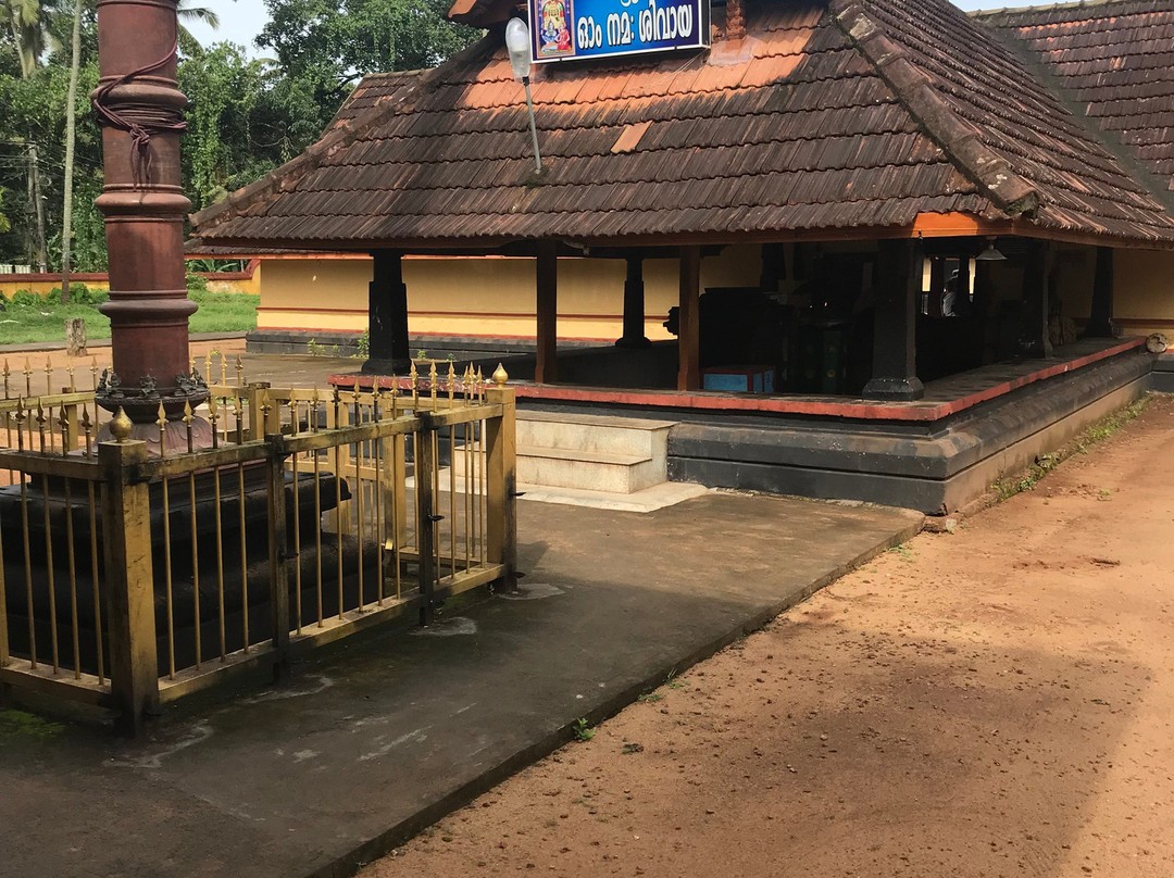 Kaduthuruthy Shiva Temple-柯钦必去景点