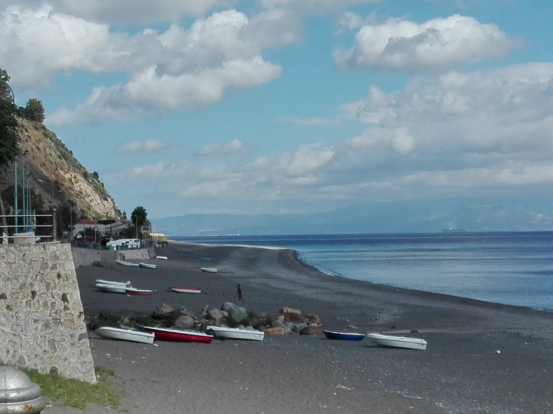 Spiaggia libera Capo Ali景点图片