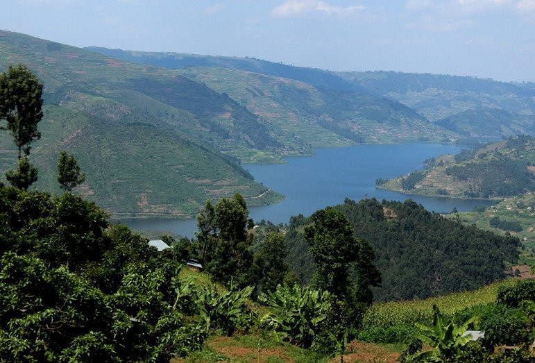 Lake Mutanda景点图片