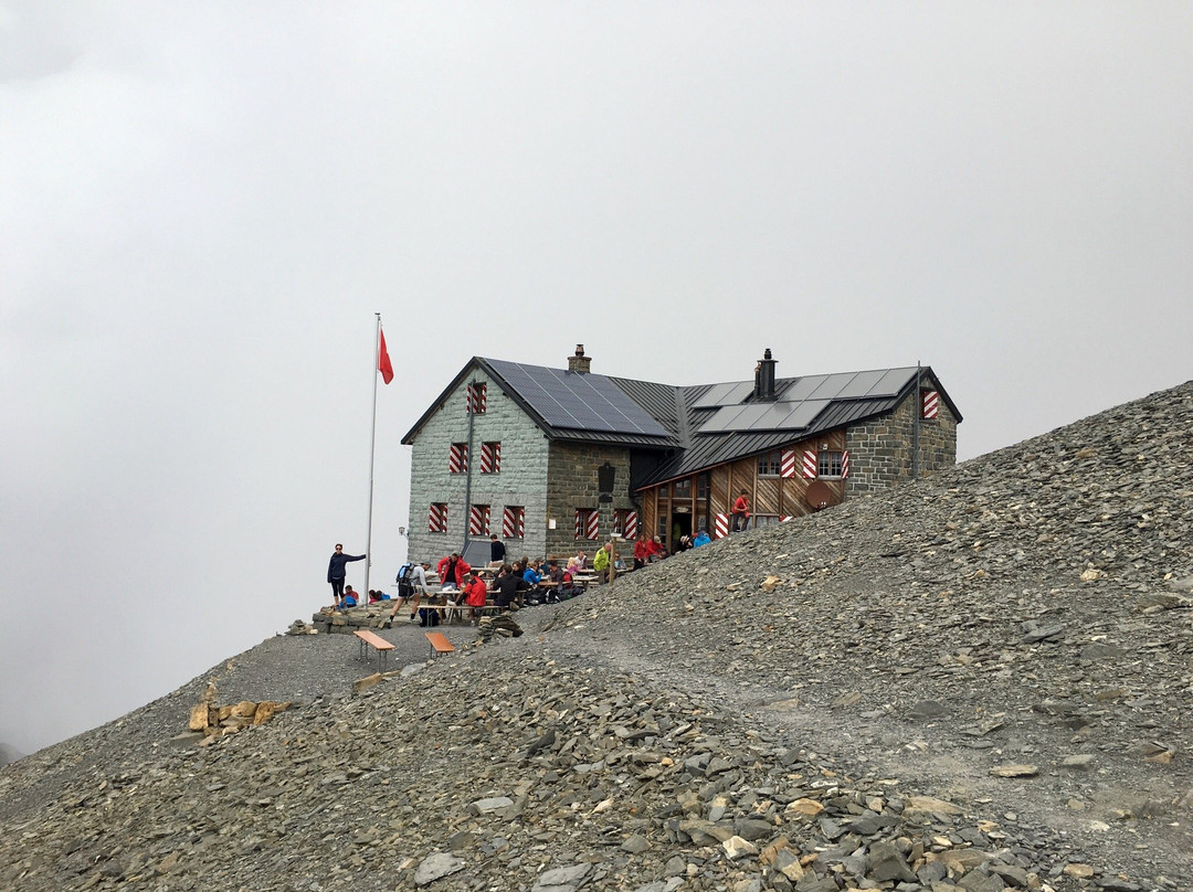 Bluemlisalphutte SAC 2840m-坎德斯泰格必去景点