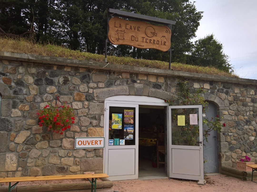 La Cave du Terroir - Chez Camille-Saint-Nectaire必去景点