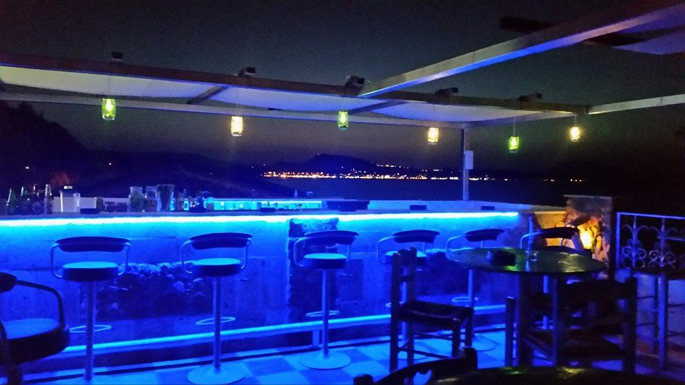 B52 Tiki Bar-扎金索斯必去景点