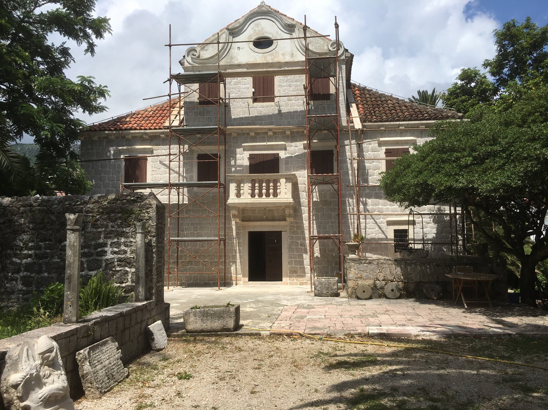 Museum of Mirko Komnenovich景点图片
