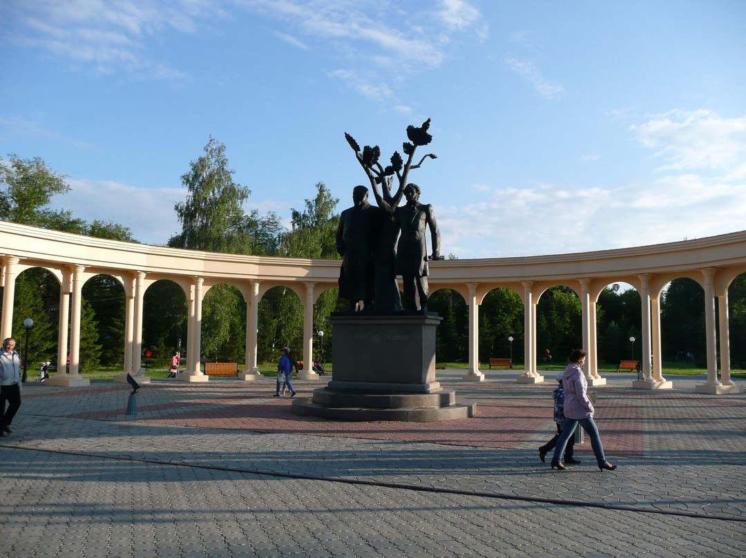 Monument to Pushkin and Abai-Petropavlovsk必去景点