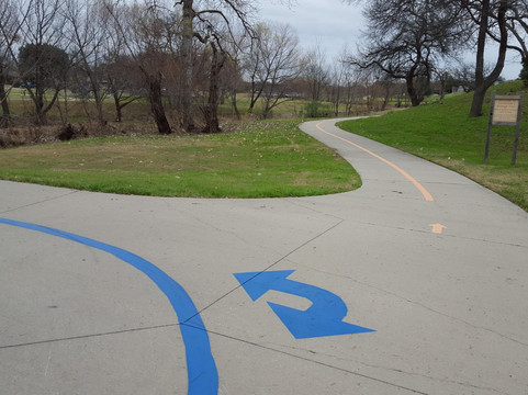 Nob Hill Greenbelt-卡罗尔顿必去景点