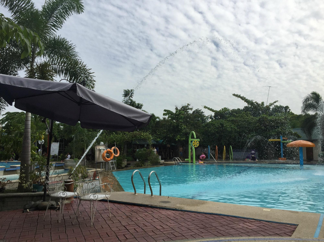Montalban Waterpark & Garden Resort景点图片