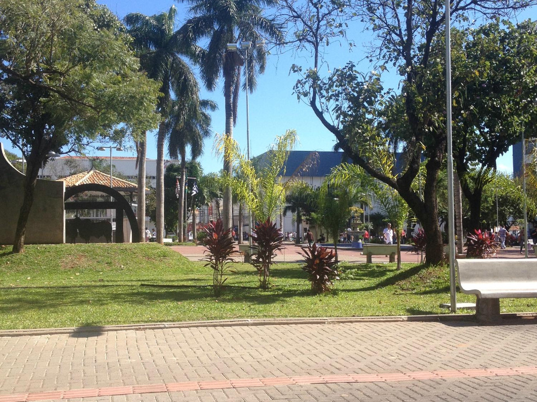 Praça Rui Barbosa-Aracatuba必去景点