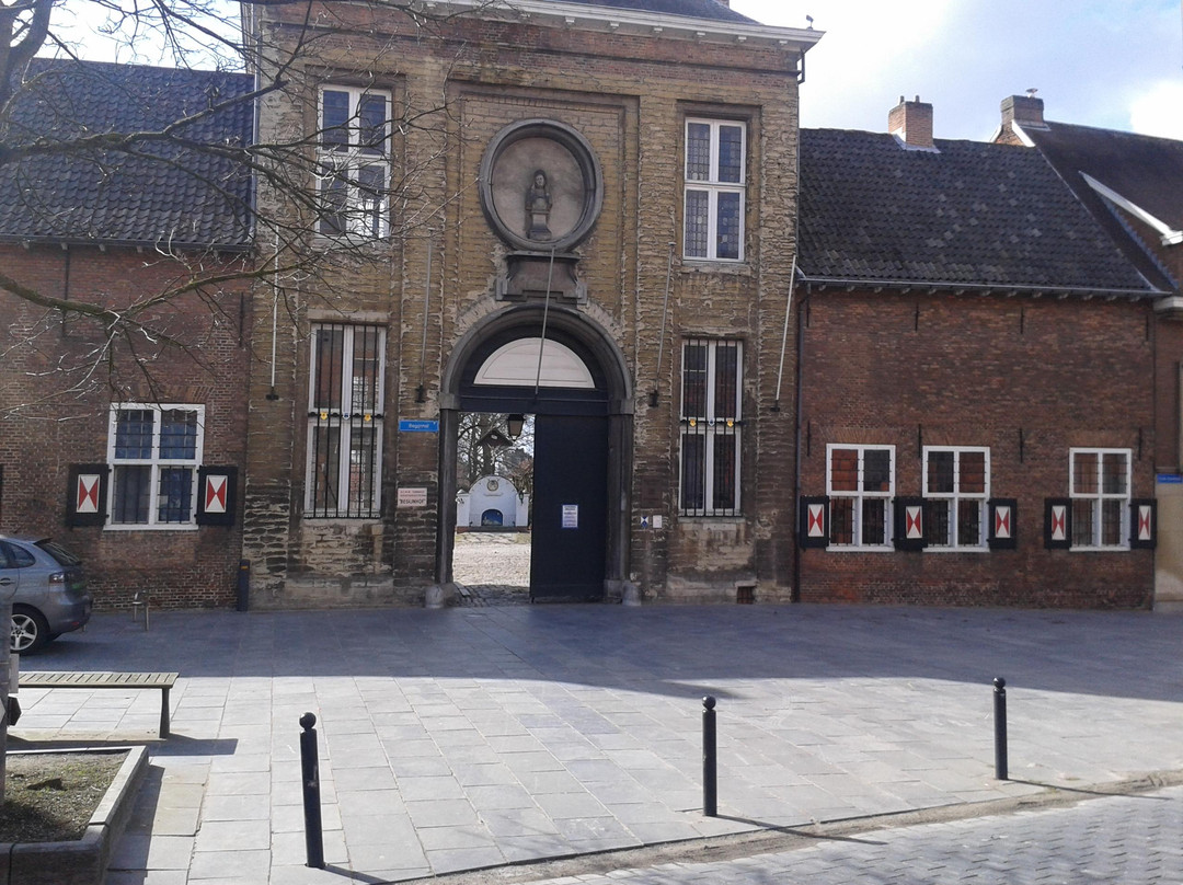 Beguinage Museum-腾尔浩特必去景点