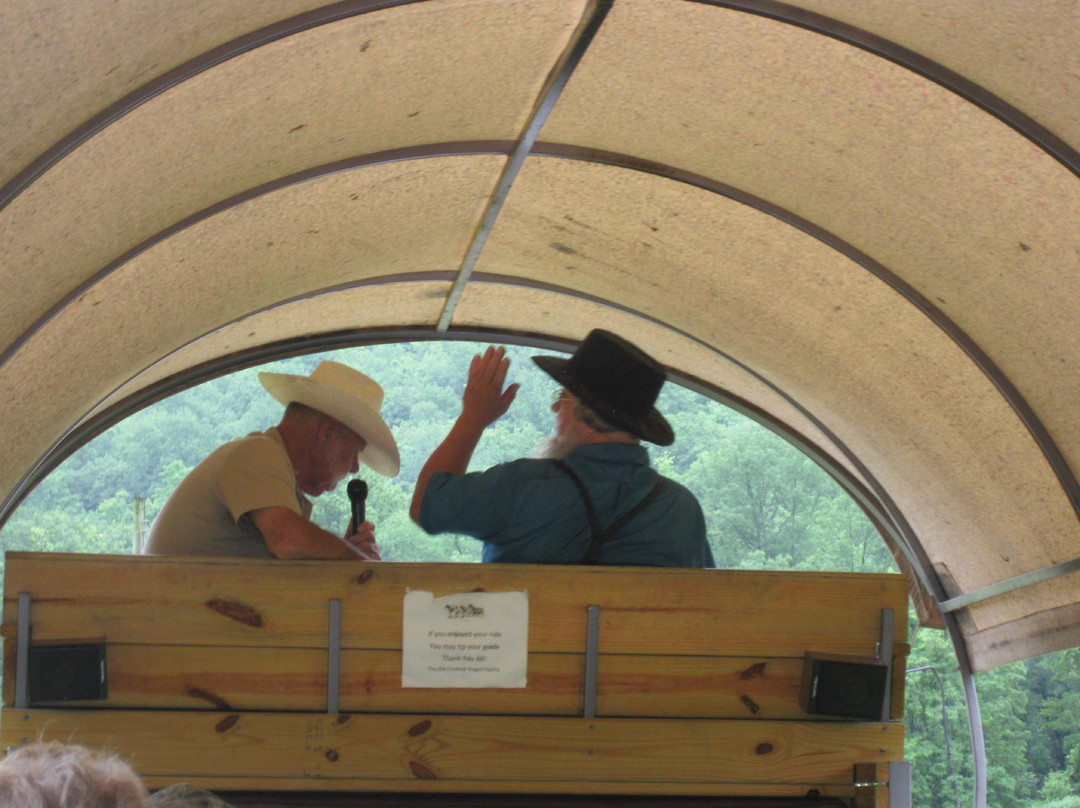 Ole Covered Wagon Tours景点图片