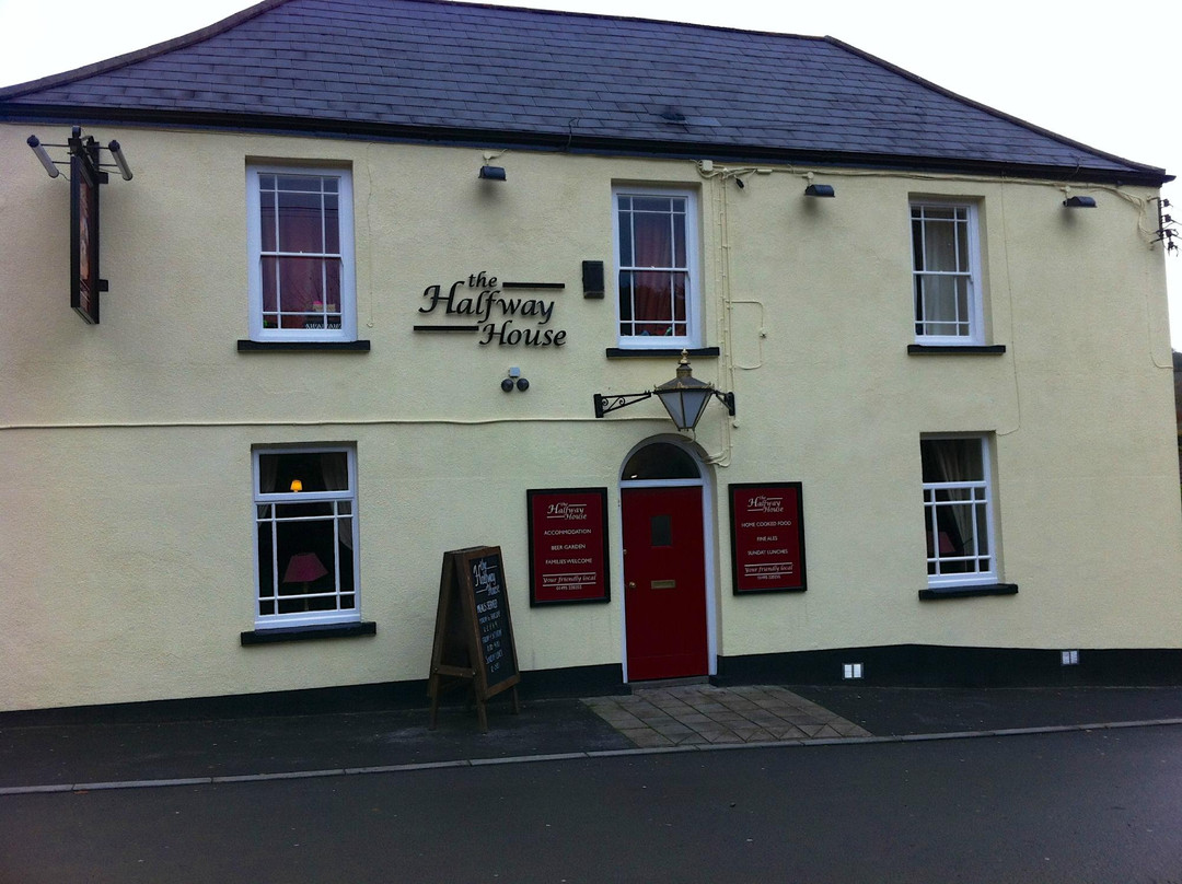 The Halfway House主图