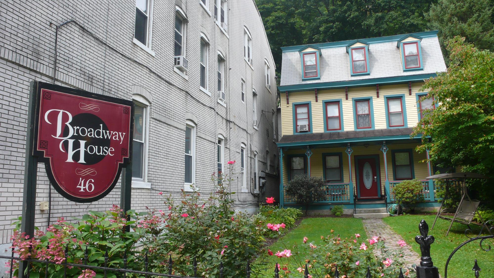 Broadway House-浴室