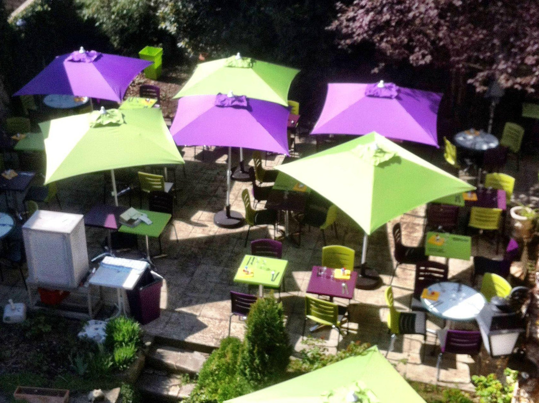 Vaux-sur-Seine餐馆和美食-Le Jardin Breton