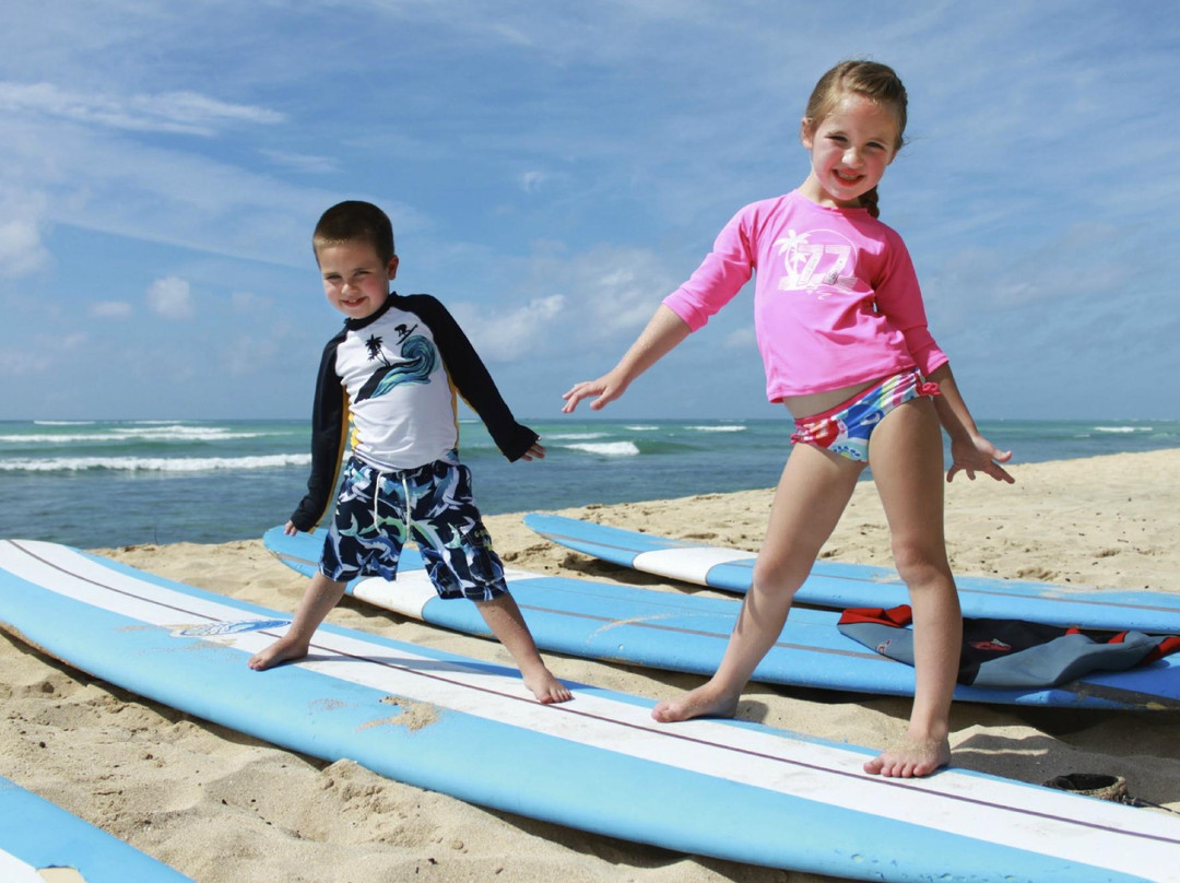 冲浪少女-火奴鲁鲁必去景点