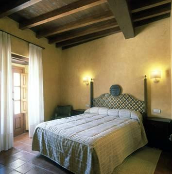 Apartamentos Rurales La Almenara