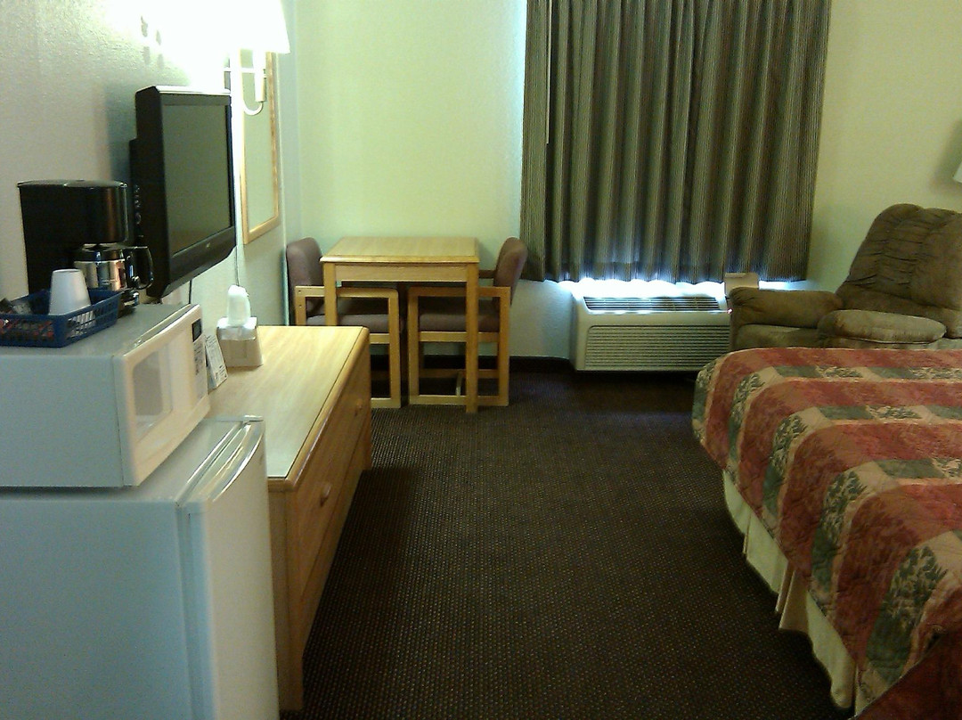 Peddlers Inn Motel主图