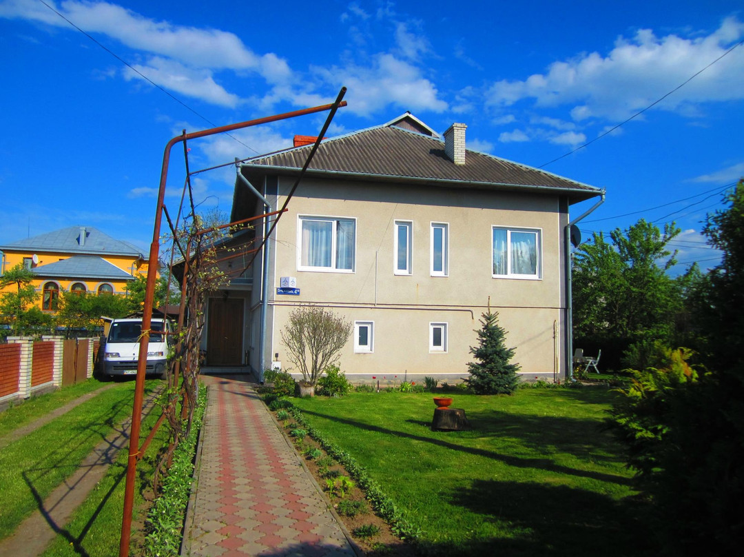 Kolomyia酒店住宿-On the Corner Guesthouse