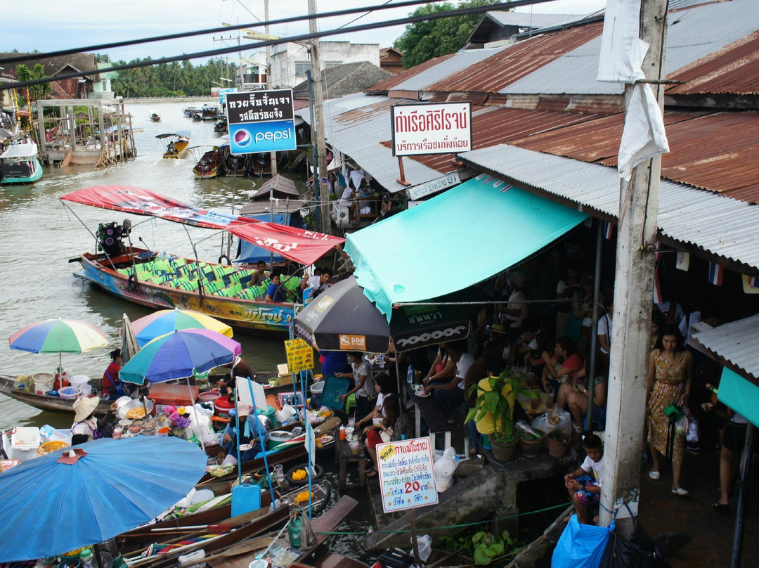 Amphawa Floating Market & Firefly Night Cruising Day Tours - Panda Bus景点图片