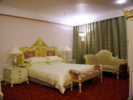 锦都皇冠酒店（八一广场火车站店）主图