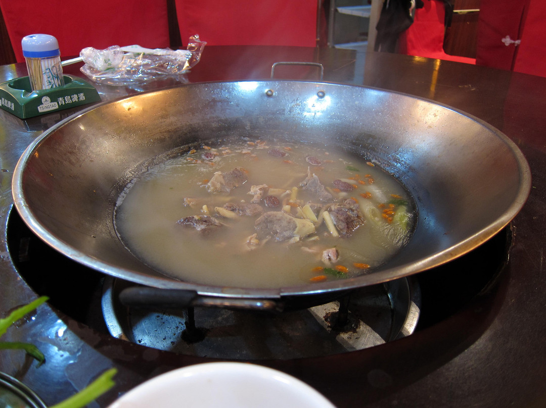 金腾大酒店主图