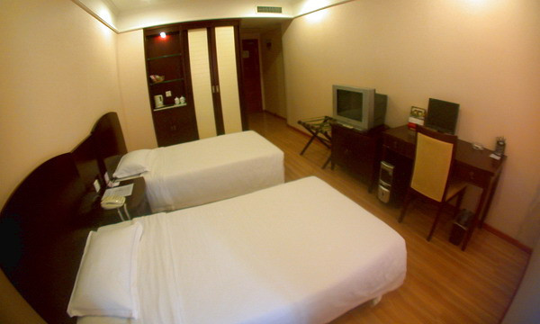 紫丁香饭店主图